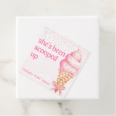 Sie wurde auf dem Brautparty-Gefälligkeitstempel a Geschenkanhänger (Beispiel)