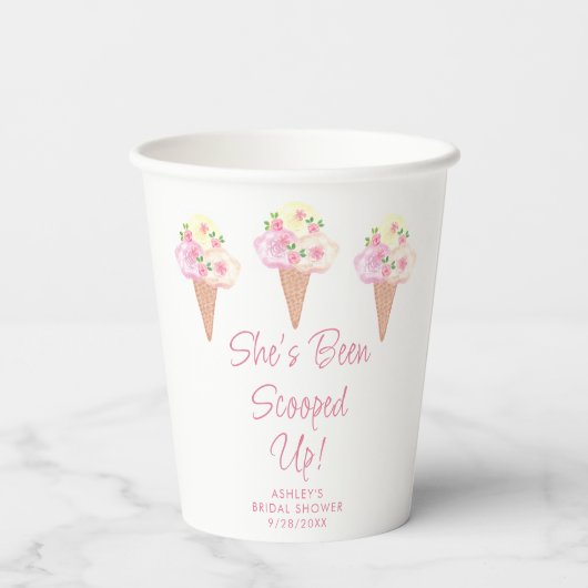 Sie wurde ins Brautparty geschleudert Pappbecher (Rückseite)