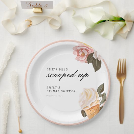 Sie wurde ins Brautparty geschleudert Pappteller (Hochzeit)