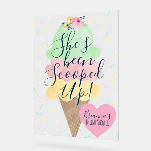 Sie wurde mit Eiscreme-Brautparty vergossen Acrylschild (Winkel)