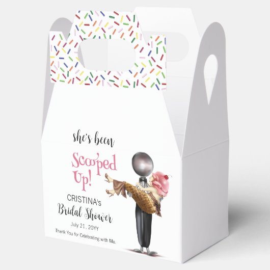 Sie wurde mit Strawberry Ice Creme Bridal vergosse Geschenkschachtel (Geöffnet)