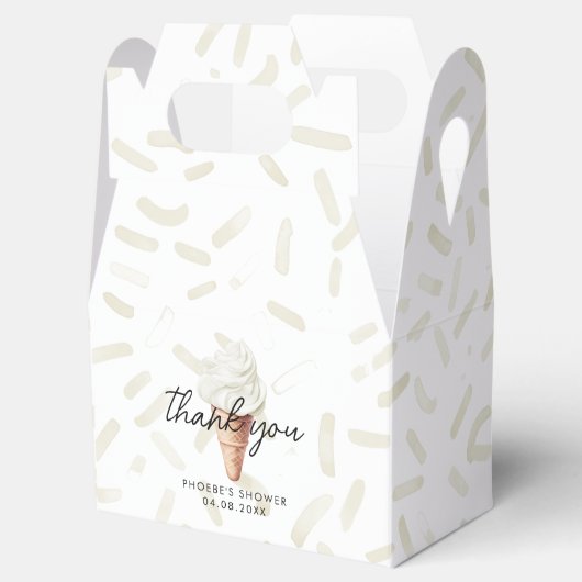 Sie wurde mit Vanilla Brautparty Gable ausgeklaut Geschenkschachtel (Geöffnet)