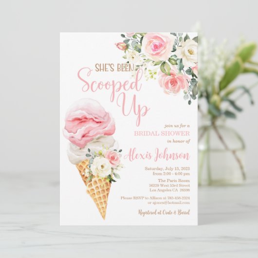 Sie wurde von der Brautdusche erschossen Einladung (Stehend Vorderseite)