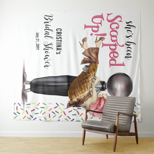 Sie wurde vor Eiscreme-Hintergrund vergossen Wandteppich (Beispiel (Horizontal))