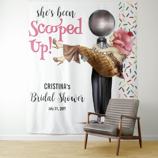 Sie wurde vor Eiscreme-Hintergrund vergossen Wandteppich (Beispiel)