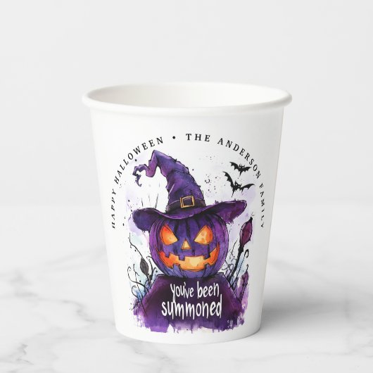 Sie wurden zu einer Lila Kürbishexe eingeladen Pappbecher (Rückseite)