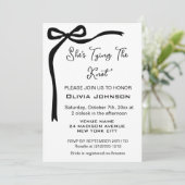 Sie zähmt das Brautparty der schwarzen Bow-Grenze Einladung (Stehend Vorderseite)
