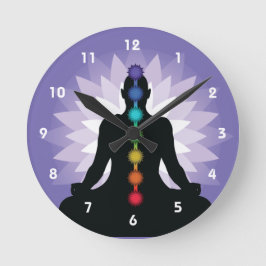 Sieben Chakras Yoga Positionsplanungsmauer Runde Wanduhr