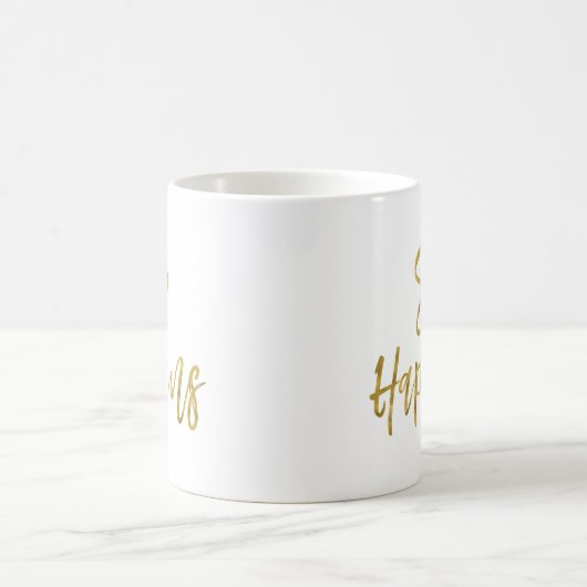 Sieben Happens Funny Gold Typografie Geschenk Kaff Kaffeetasse (Mittel)