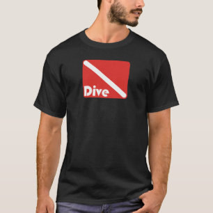 Siebziger-Tauchen-Flaggen-Dunkelheits-T - Shirt