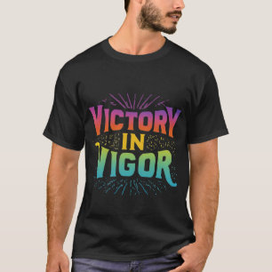 Sieg in kräftigem, farbenfrohen Hemd T-Shirt
