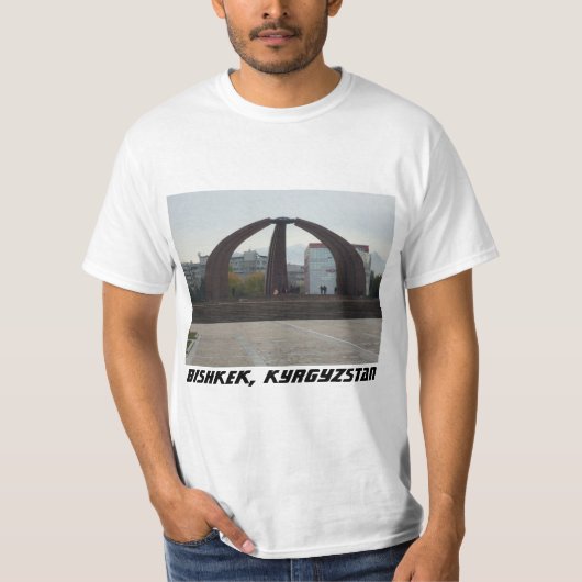 Sieg-Quadrat - Bischkek, Kirgisistan T-Shirt (Vorderseite)
