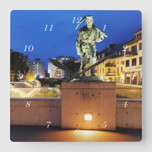 Siegen Bergmann Henner am Siegufer Quadratische Wanduhr (Vorderseite)