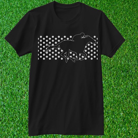 Siegendes Rennpferd auf Polka Dots T - Shirt