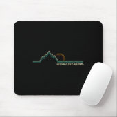 Sierra De Gredos Spanien Retro Klettern, Skifahren Mousepad (Mit Mouse)