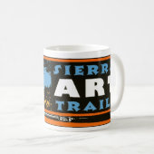 Sierra Kunst schleppt Logo eingewickelte Tasse (VorderseiteRechts)