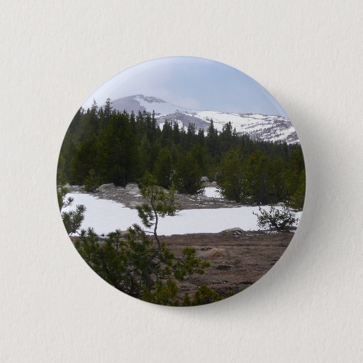 Sierra Nevada Berge und Schnee auf Yosemite Button (Vorderseite)
