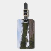 Sierra Nevada Berge und Schnee auf Yosemite Gepäckanhänger (Vorderseite vertikal)