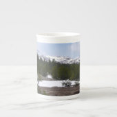 Sierra Nevada Berge und Schnee auf Yosemite Porzellantasse (Vorderseite)