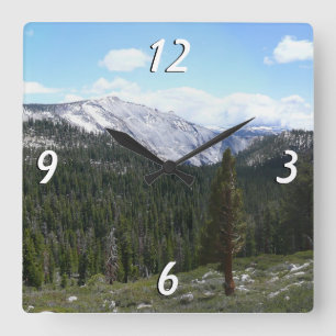 Sierra Nevada Mountains II von Yosemite Quadratische Wanduhr