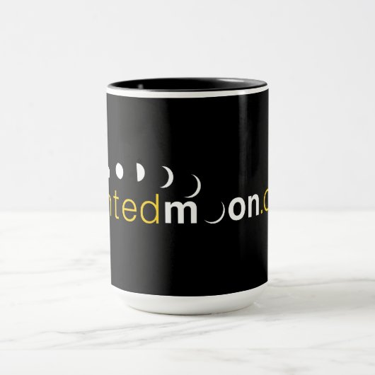 Sighted Moon dot com Tasse (Zentrum)