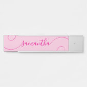 Signatur mit scharfer Rosa Türschild (Vorderseite )