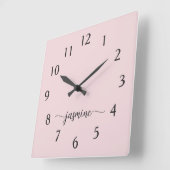 Signature-Skript für Girl-Minimalistische Monogram Quadratische Wanduhr (Winkel)