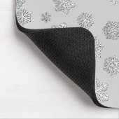 Silber 3-D Schneeflocken auf silberem Hintergrund Mousepad (Ecke)