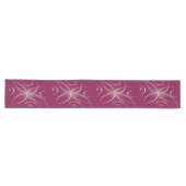 Silber auf Magenta Großer Tischläufer (Horizontal)