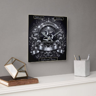 Silber Eleganz: 25. Jubiläum Quadratische Wanduhr