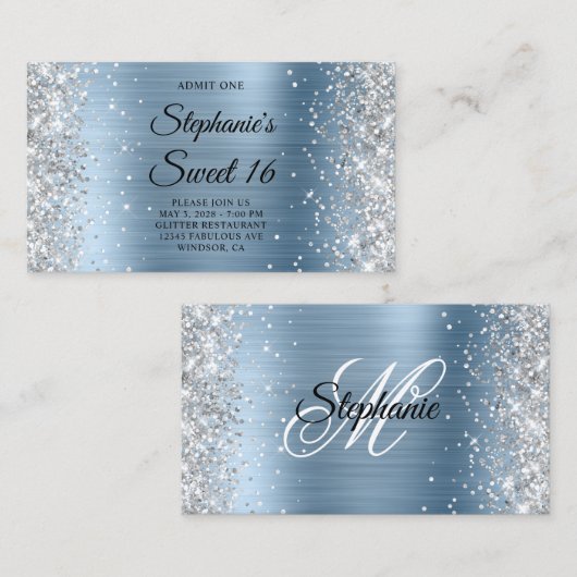 Silber Glitter Hellblau Monogramm Sweet 16 Eintrit Begleitkarte (Vorne/Hinten)