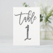 Silber Glitter Trendige moderne Schrift Tisch Numm Einladung (Stehend Vorderseite)