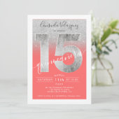 Silber-Glitzer-Folienskript Korallenquinceanera-Fo Einladung (Stehend Vorderseite)