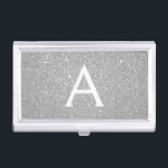 Silber-Glitzer und Sparklogramm Visitenkarten Dose<br><div class="desc">Silver Imitats Glitzer und sparkle Elegant Monogram Business Card Holder. Dieser Visitenkartenhalter kann so angepasst werden,  dass er Ihren Vor- und Erstnamen einbezieht.</div>