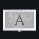 Silber-Glitzer und Sparklogramm Visitenkarten Dose<br><div class="desc">Silver Imitats Glitzer und sparkle Elegant Monogram Business Card Holder. Dieser Visitenkartenhalter kann so angepasst werden,  dass er Ihren Vor- und Erstnamen einbezieht.</div>