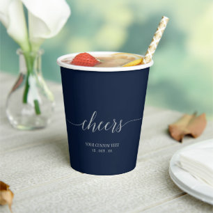 Silber & Navy Elegantes Skript Prost Personalisier Pappbecher
