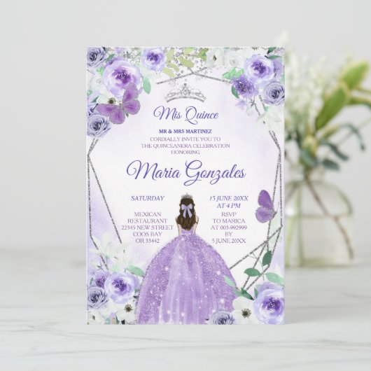 Silber und Lila Mis Quince Einladung (Stehend Vorderseite)