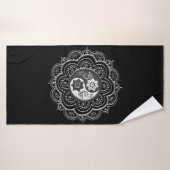 Silber- und schwarzes Mandala Badehandtuch (Badehandtuch)