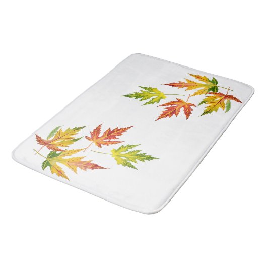 Silberapfel auf einer Badematte (Schrägansicht)