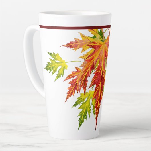 Silberapfel auf einer großen Latte-Tasse Milchtasse (Linke Ecke)