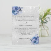 Silberblaue Blumen elegante Luxushochzeit Einladung (Stehend Vorderseite)