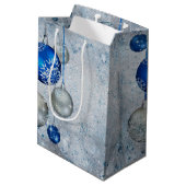 Silberblaue Ornamente Mittlere Geschenktüte (Rückseite Schrägansicht)