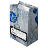 Silberblaue Ornamente Mittlere Geschenktüte (Vorderseite Schrägansicht)