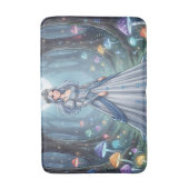 Silberblaue Prinzessin im Wald Badematte (Vorderseite Vertikal)