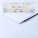 Silberblaue Rücksendeadresse<br><div class="desc">Ein Imitat silber aussehender Hintergrund mit blauen Konfetti. Personalisieren Sie Ihren Namen und Ihre Adresse und fügen Sie diese hinzu. Ideal für ein Brautparty,  eine Babydusche oder eine Geburtstagsfeier.</div>