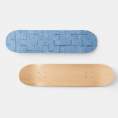 Silberblaue Textur mit Mosaikeffekt und Relief Skateboard (Horizontal)