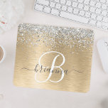 Silbergoldbrushed Metal Glitzer Monogram Name Mousepad<br><div class="desc">Dieses schicke Mousepad-Design mit hübsch silberfarbenem Glitzer auf goldgebürstetem metallischem Hintergrund ist einfach zu personalisieren.</div>
