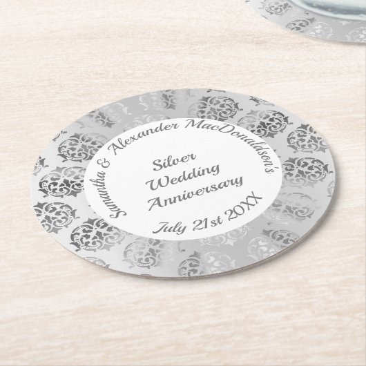 Silbergrau-Damastehe oder Jahrestag Runder Pappuntersetzer (Angewinkelt)