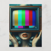 Silberhaarfrau mit einem Fernseher auf ihrem Kopf Postkarte (Vorderseite)