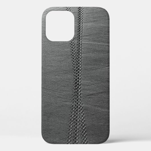 Silberkettenverbindung auf grauem Textil Case-Mate iPhone Hülle (Rückseite)